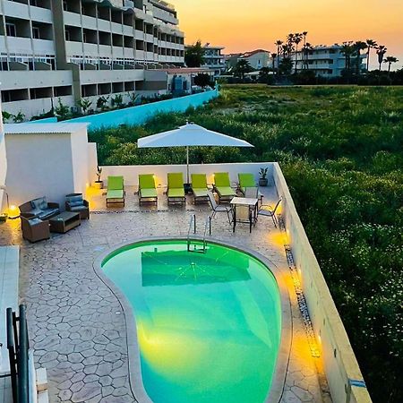 White&Blue Luxury Suites Ialysós Eksteriør bilde