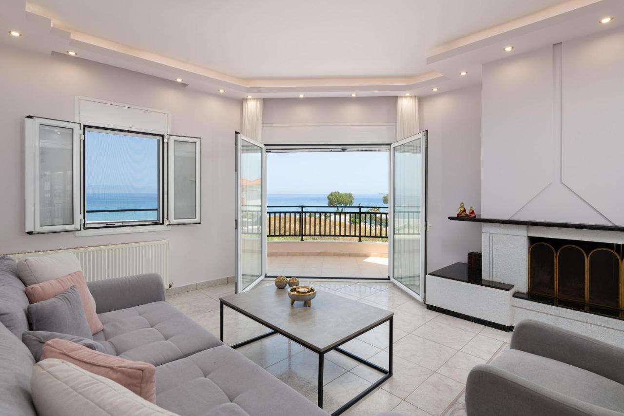 White&Blue Luxury Suites Ialysós Eksteriør bilde