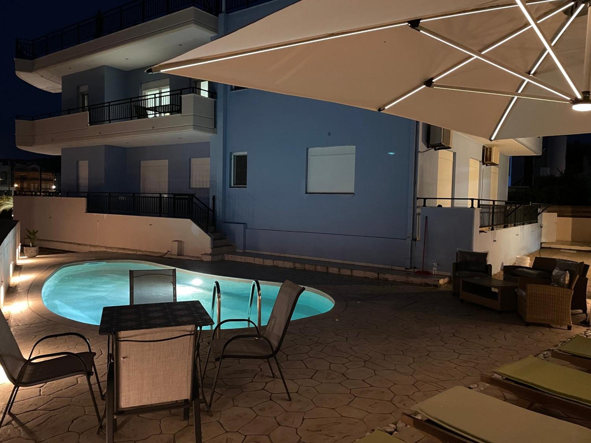 White&Blue Luxury Suites Ialysós Eksteriør bilde